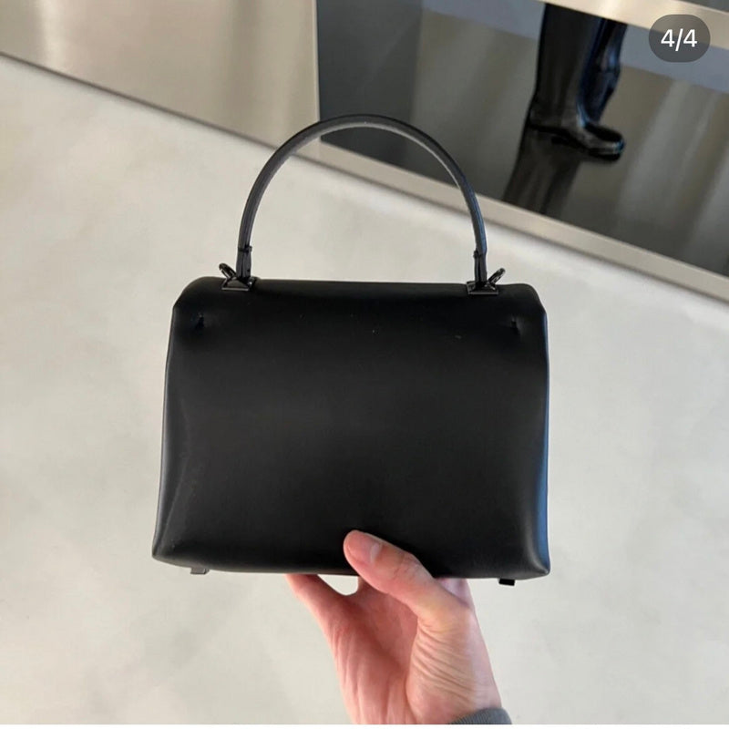 Amelia's Bag Gallery - VEL Bags - 660