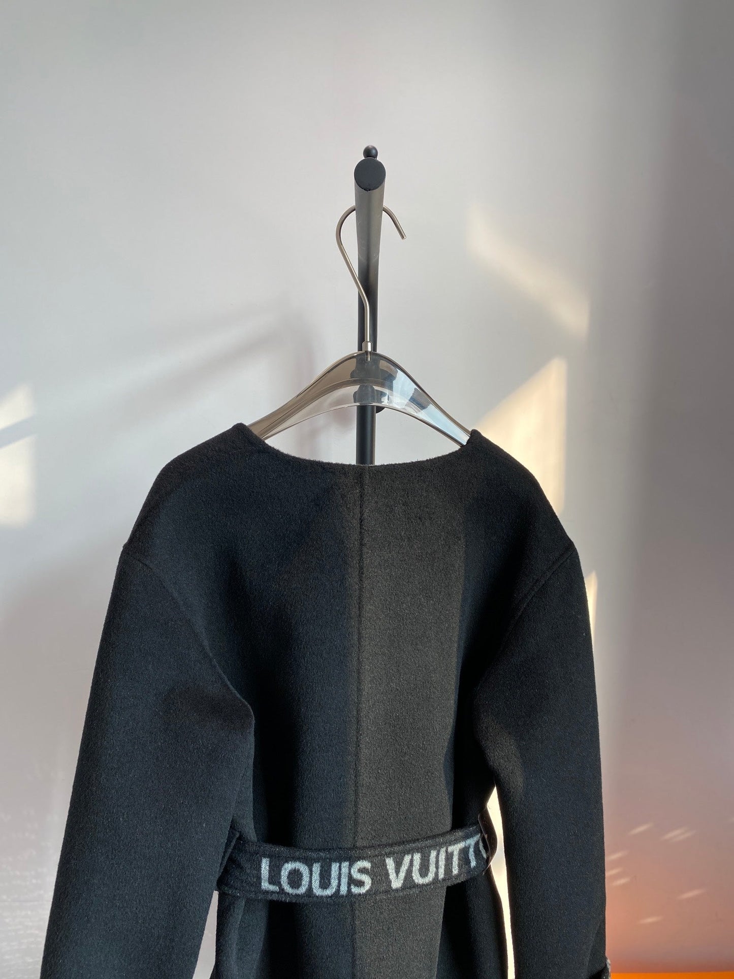 Luxury Louis Vuitton  Wrap Coat 024