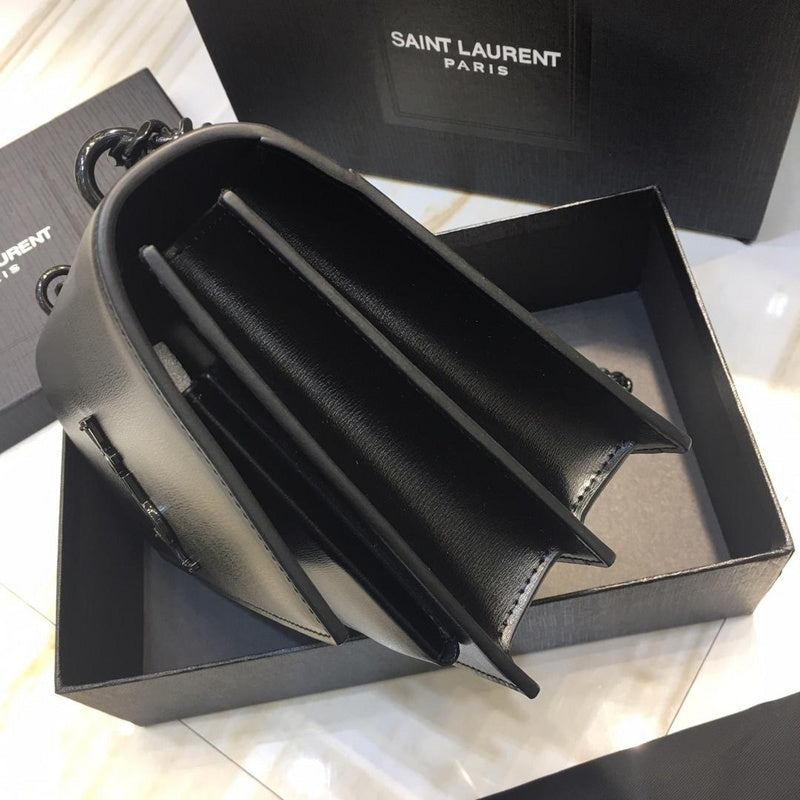 Amelia - YSL Bag - 2680