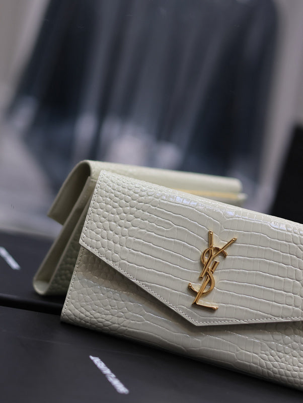 Amelia - YSL Bag - 2357