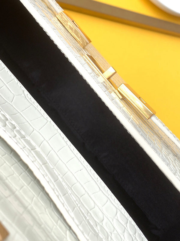 Amelia - YSL Bag - 3665