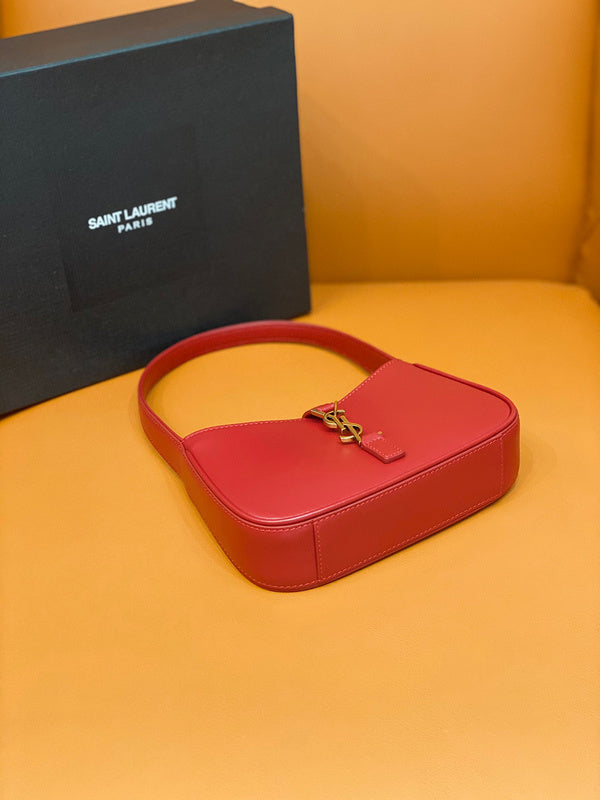 Amelia - YSL Bag - 1983