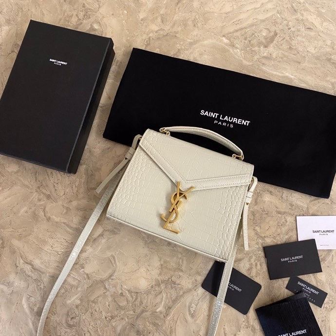 Amelia - YSL Bag - 3781