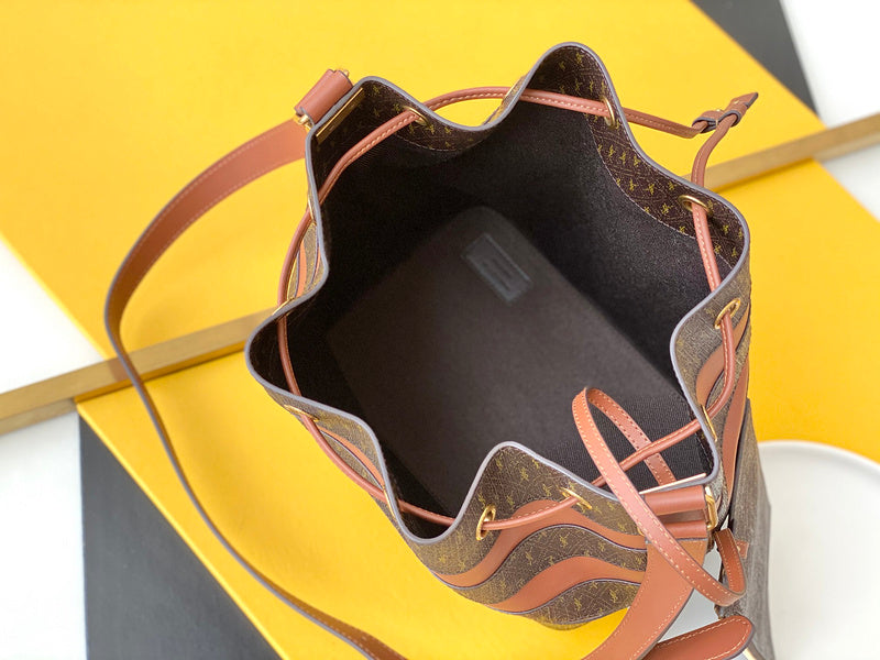 Amelia - YSL Bag - 3713
