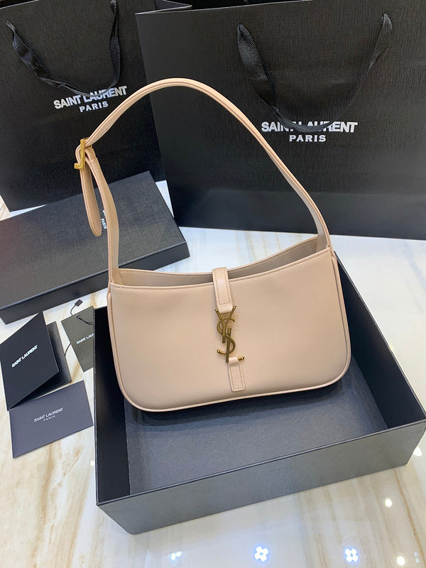 Amelia - YSL Bag - 2384