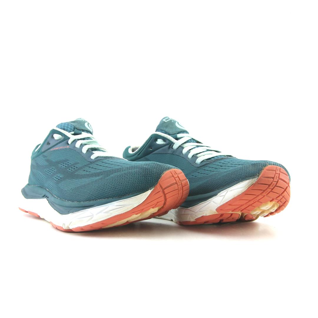 TOPO ATHLETIC MAGNIFLY 3