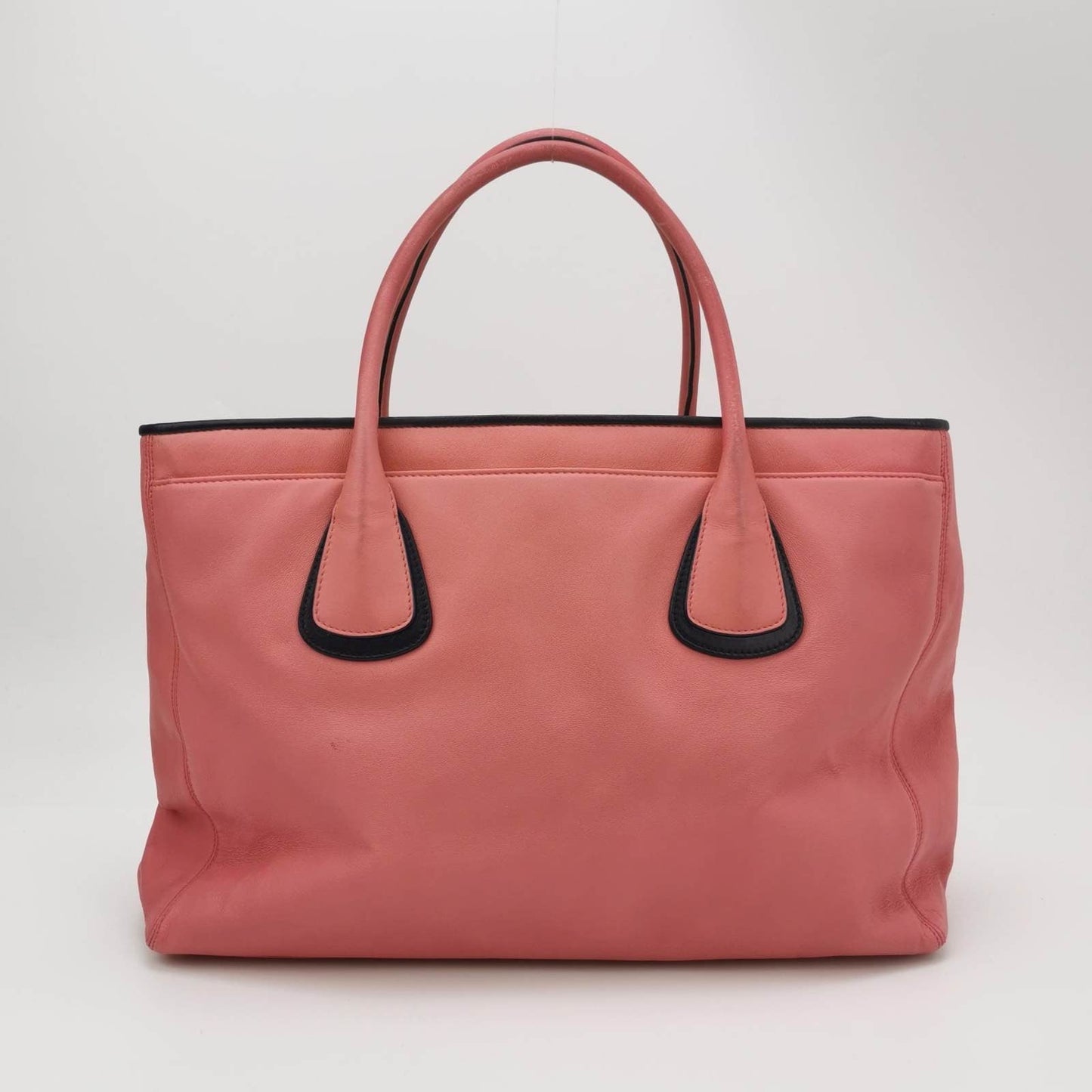 Chanel Cerf Executive 2009 Large Pink and Black Leather Tote Handbag