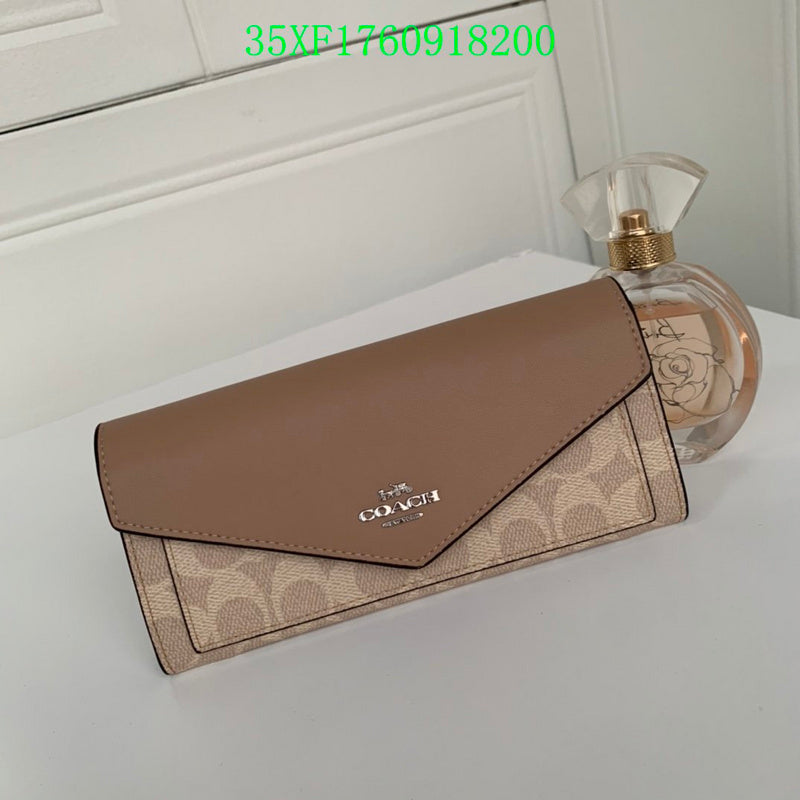 Amelia - CAH Wallet - 082