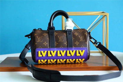 Fan Fashion Lu-Vi bags - 11274