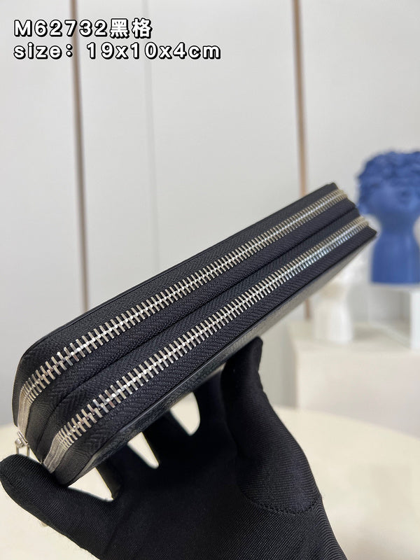 Amelia- LOV  Luxury  Wallets - 399