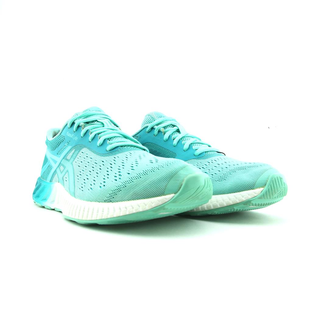 ASICS FUZEX LYTE