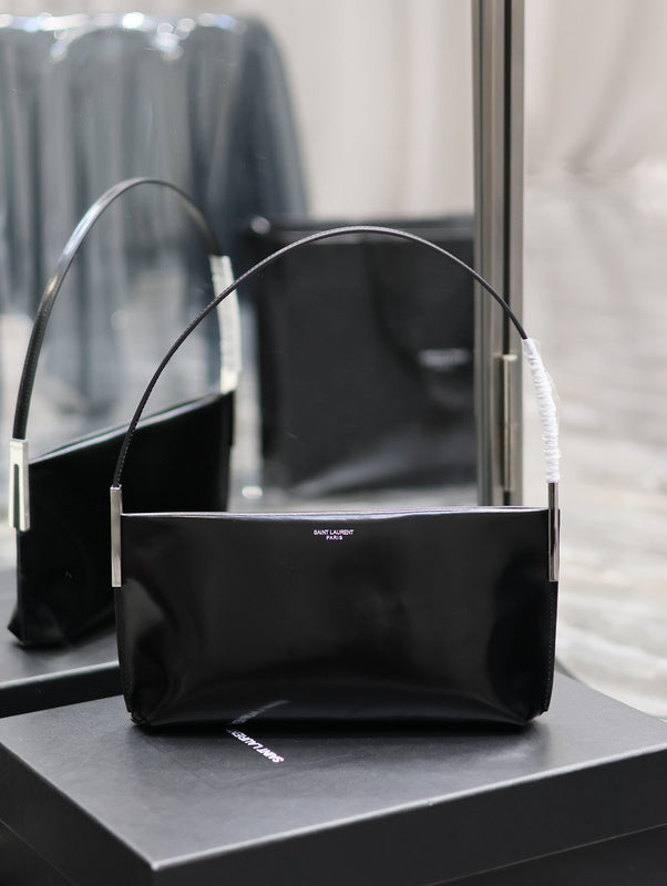 Amelia - YSL Bag - 1859