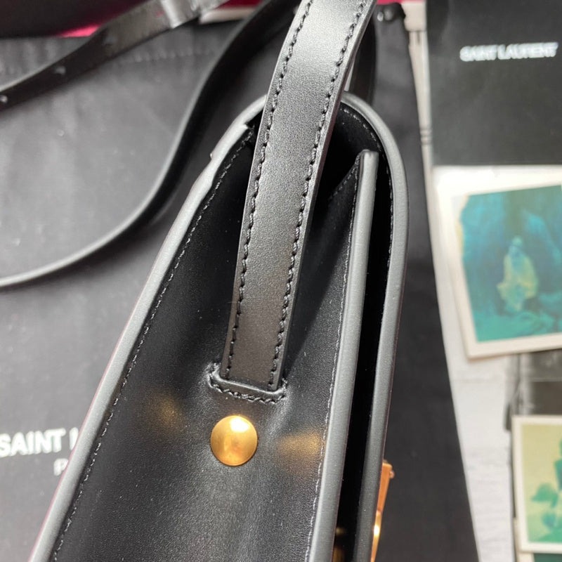 Amelia - YSL Bag - 2433