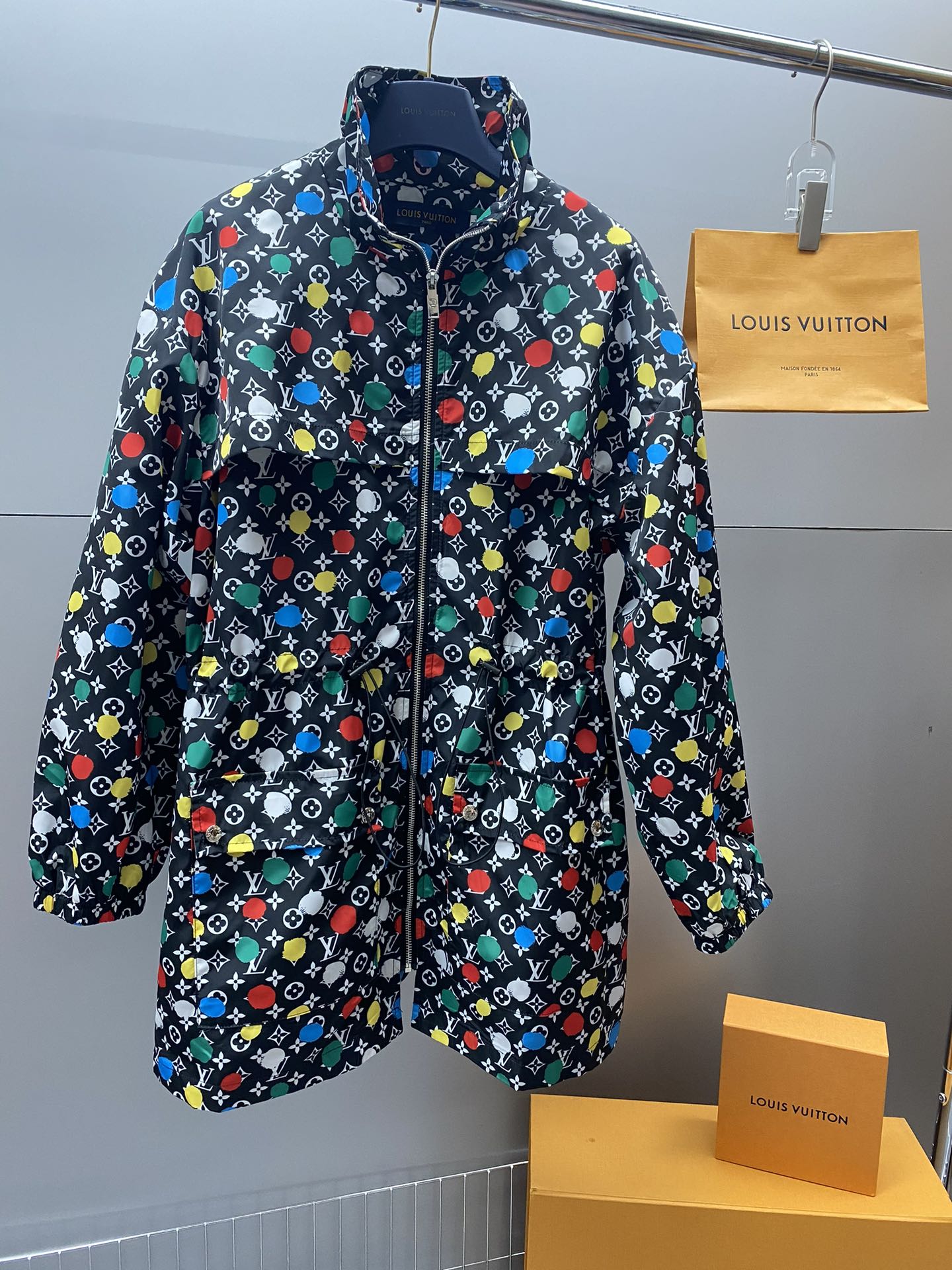 Luxury Louis Vuitton  Wrap Coat 045