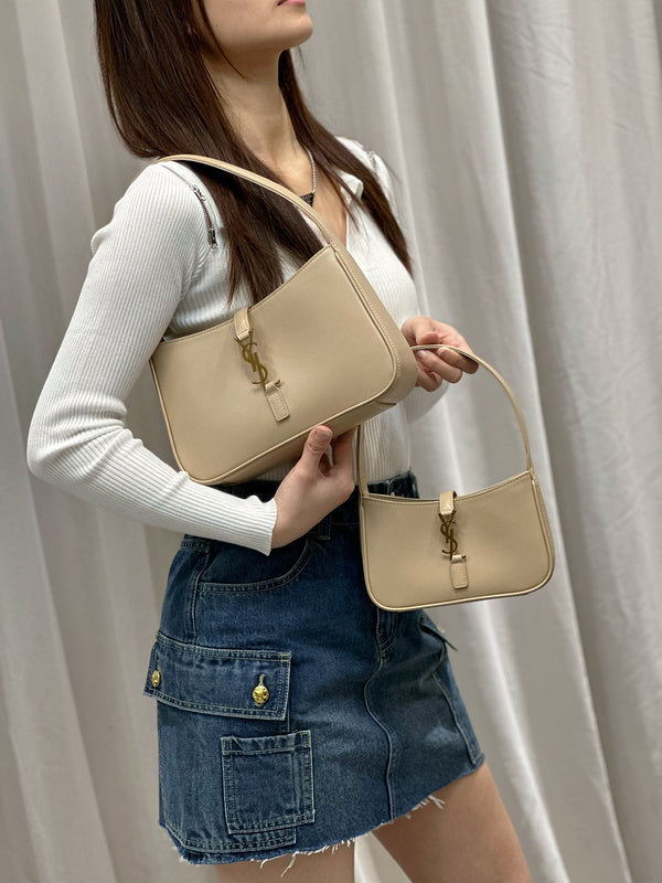 Amelia - YSL Bag - 2497