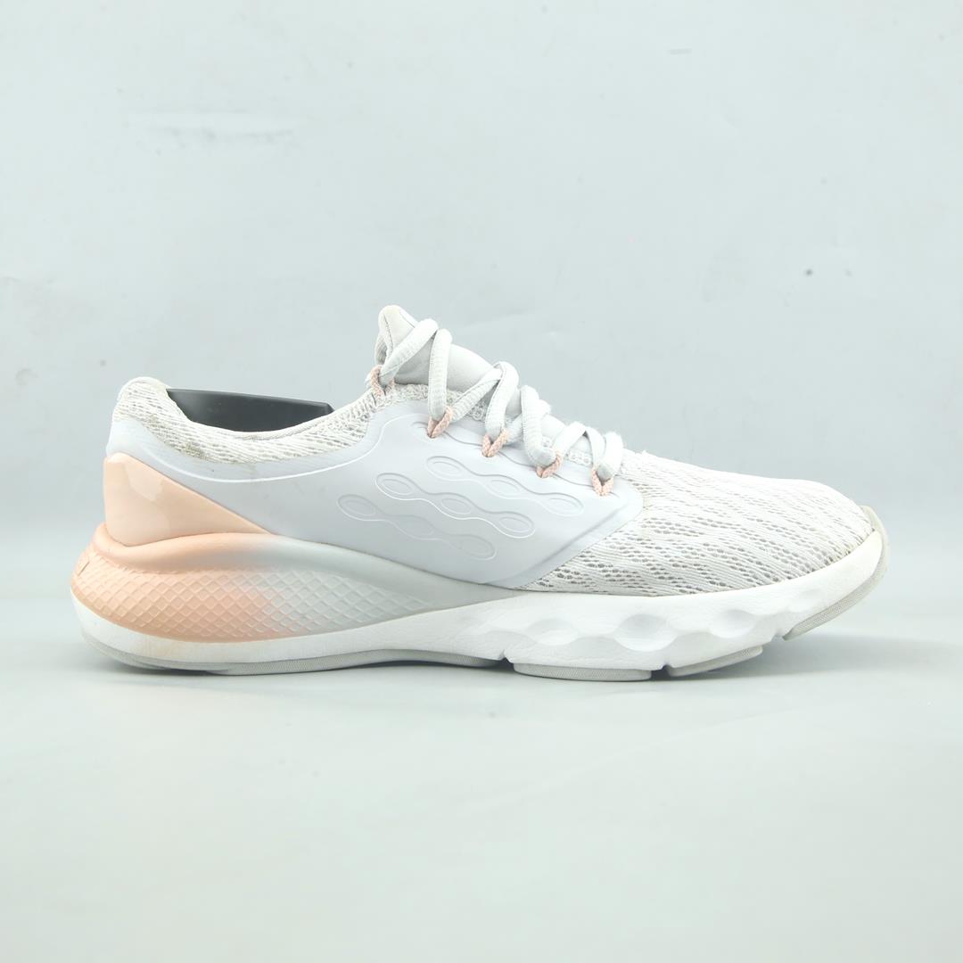 UNDER ARMOUR VANTAGE