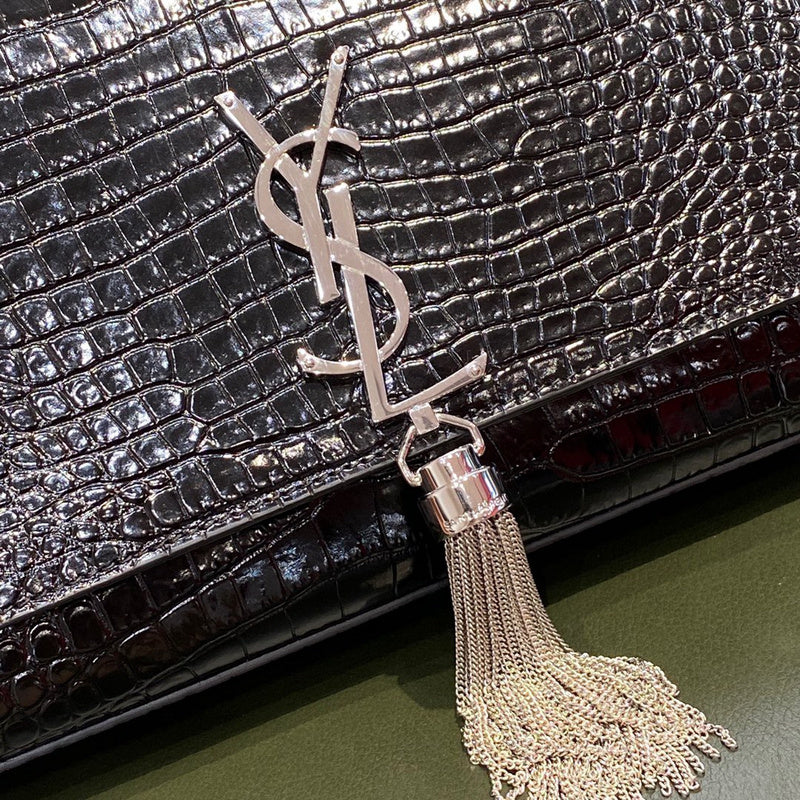 Amelia - YSL Bag - 3784