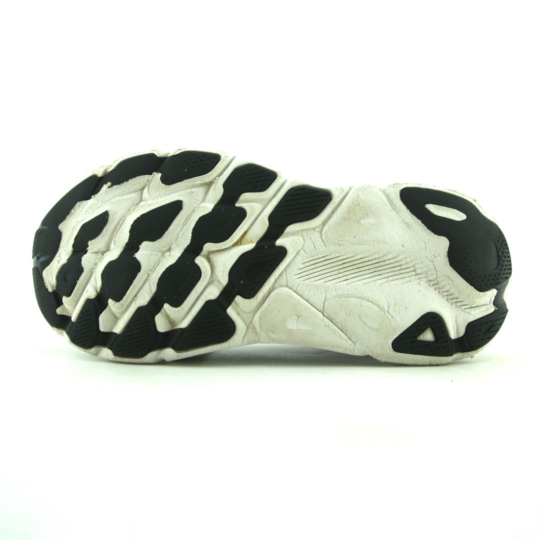 HOKA ONE ONE CLIFTON 9