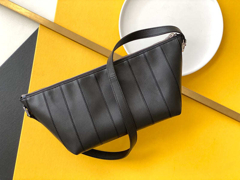 Amelia - YSL Bag - 4170