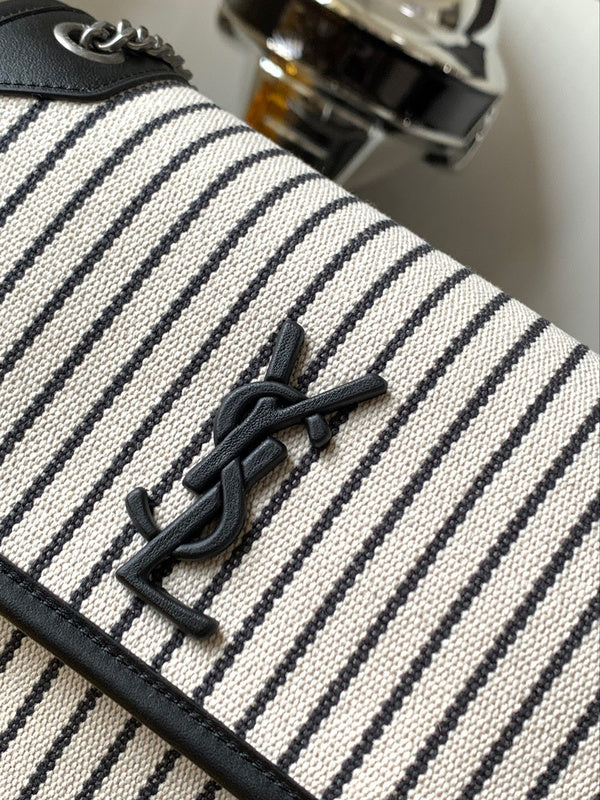 Amelia - YSL Bag - 4192