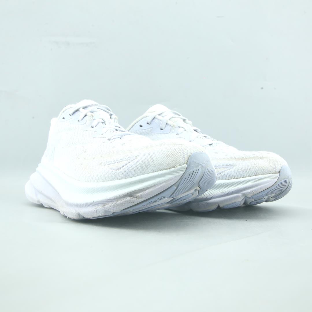HOKA ONE ONE  CLIFTON 9