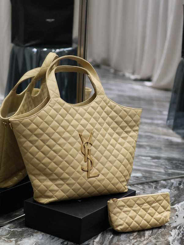 Amelia - YSL Bag - 2094