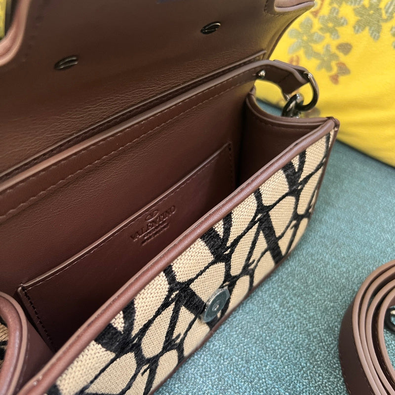 VAL LUXURY BAGS - FOR FASHION LOVERS  AFFORDABLE LUXURY BAGS- 411