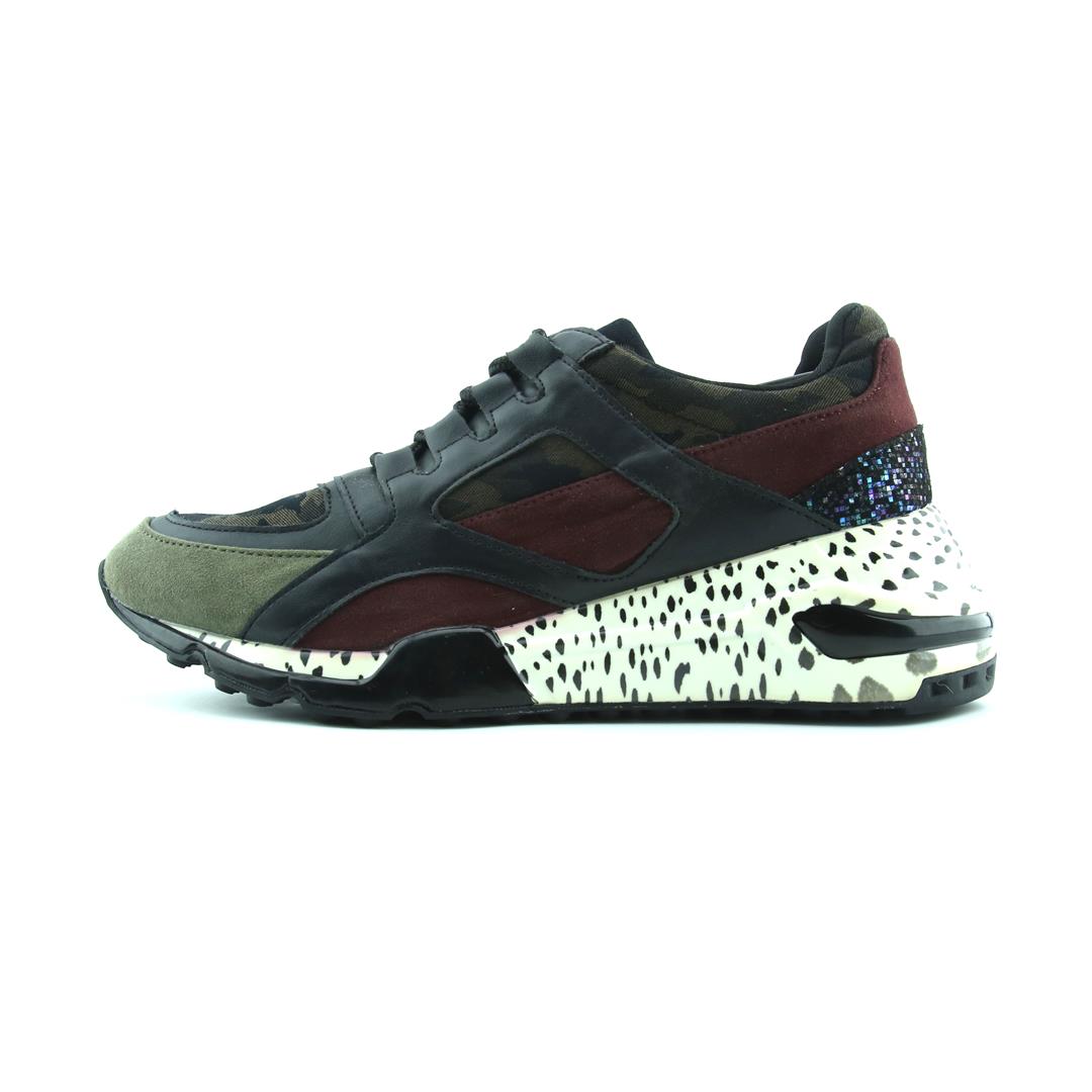 STEVE MADDEN BARRA PANELLED TRAINER