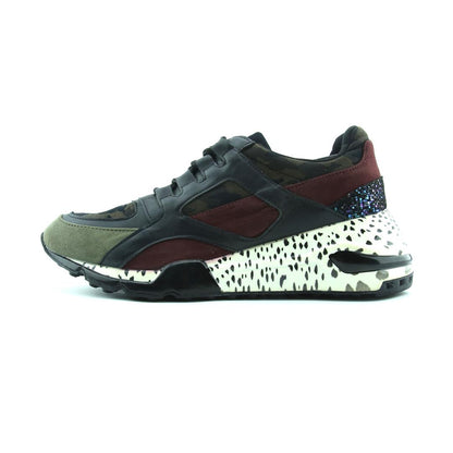 STEVE MADDEN BARRA PANELLED TRAINER