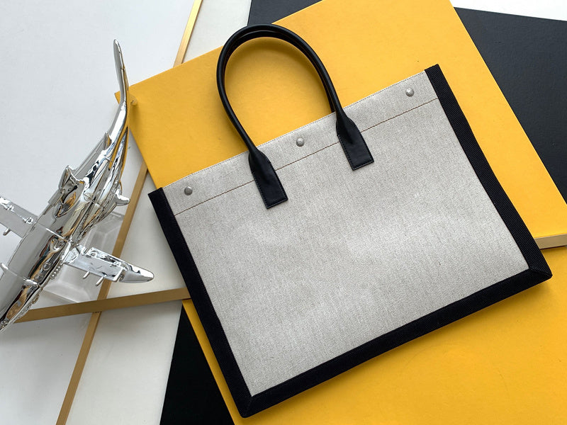 Amelia - YSL Bag - 3763