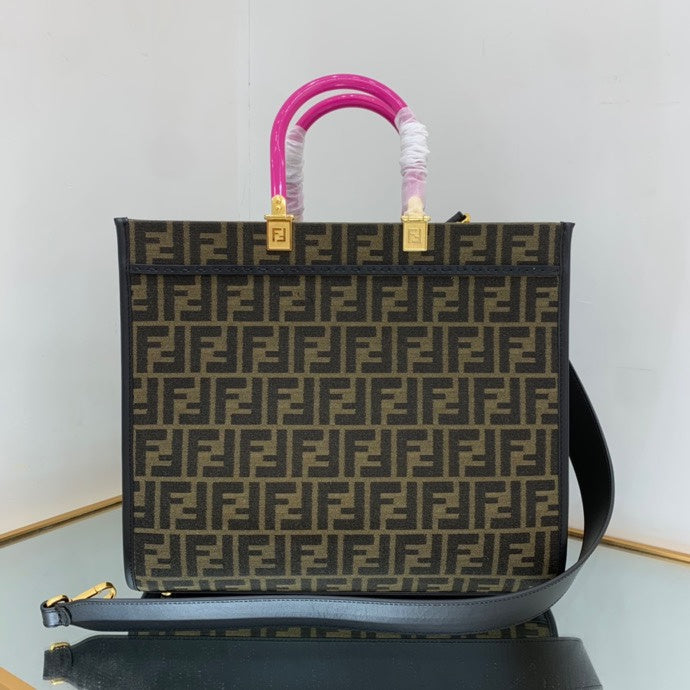 Amelia's Bag Gallery - VAR Bags - 238