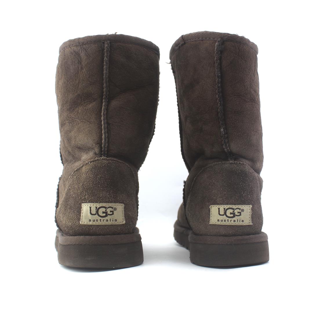UGG  CLASSIC SHORT II