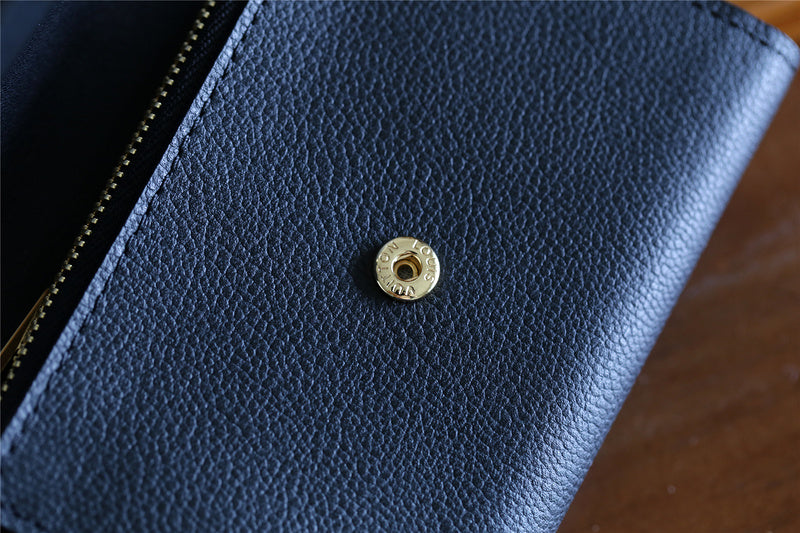 Fan Fashion Lu-Vi bags - 9380