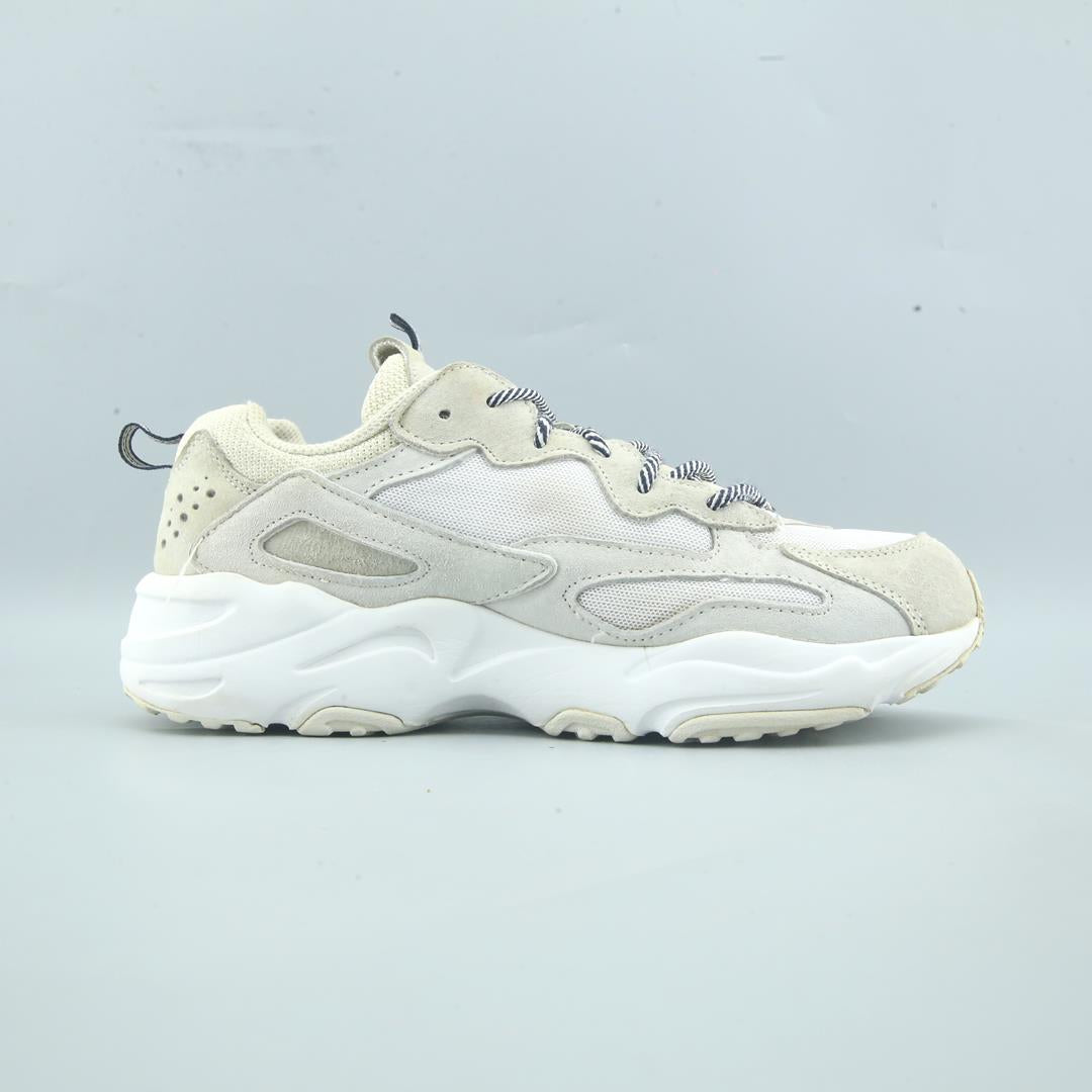 FILA RAY TRACER