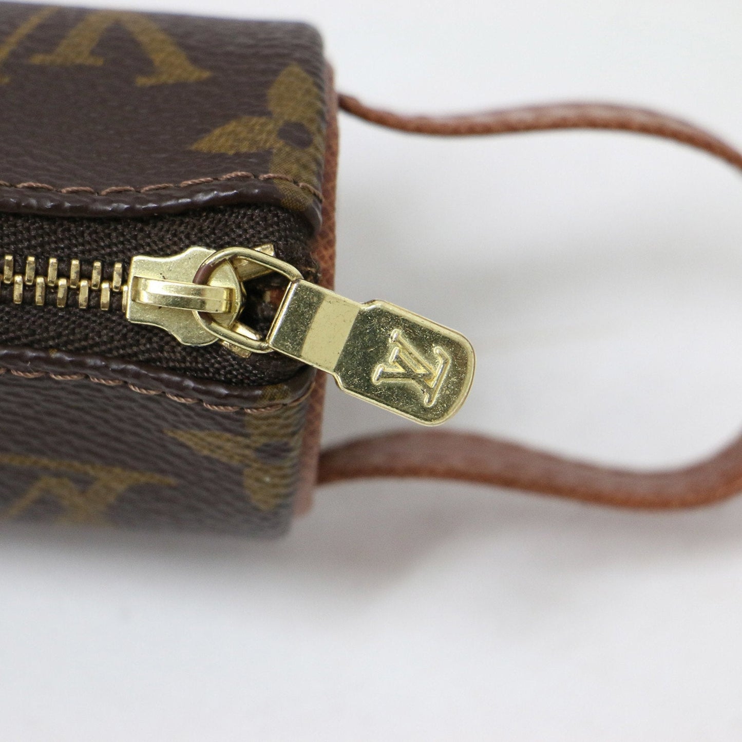 Louis Vuitton Etui À Balles De Golf  Canvas Clutch Bag