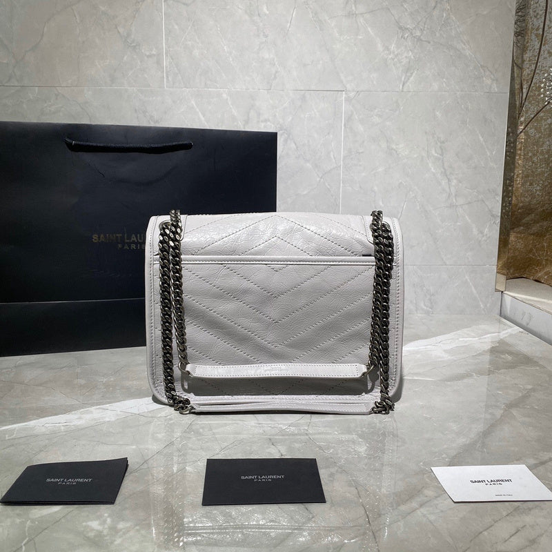 Amelia - YSL Bag - 4050