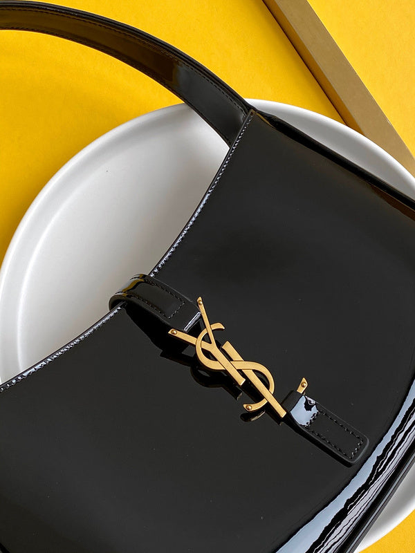 Amelia - YSL Bag - 4157