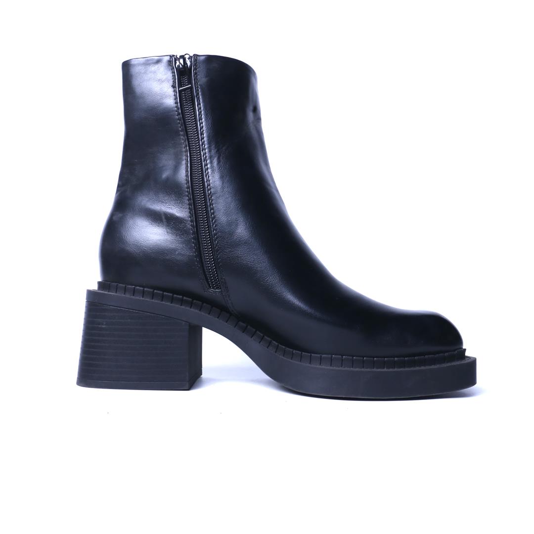 ZARA. .