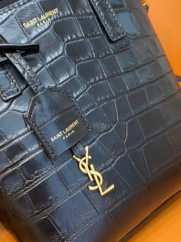 Amelia - YSL Bag - 2054