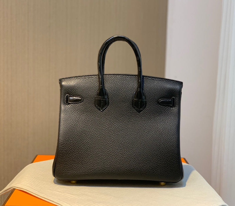 Amelia - HMS Bags - 1705