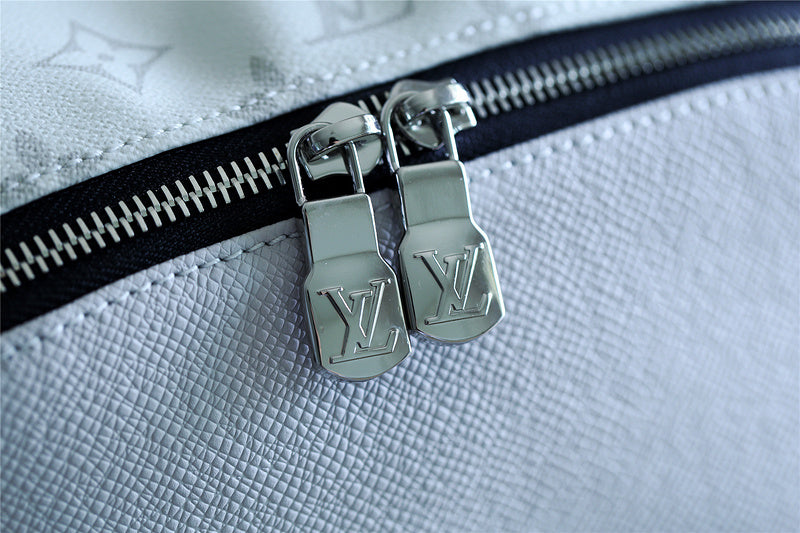 Fan Fashion Lu-Vi bags - 9766