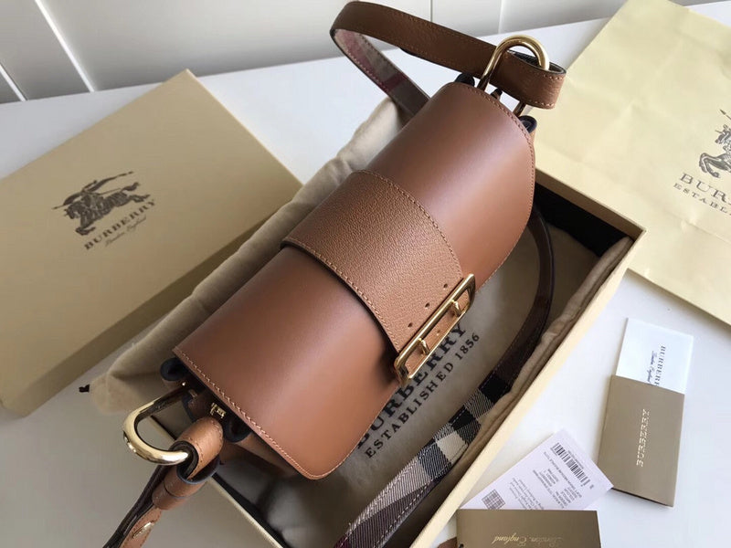 Burberry Bags - Bagsattire   489