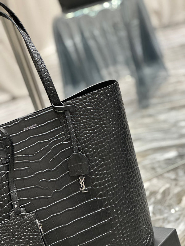 Amelia - YSL Bag - 3951