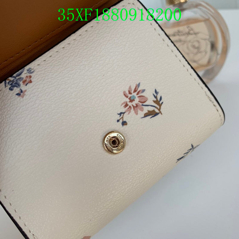 Amelia - CAH Wallet - 071