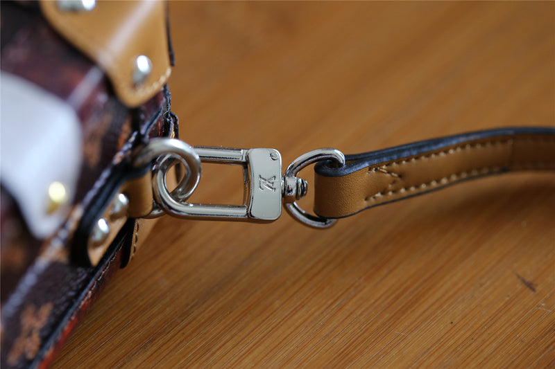 Fan Fashion Lu-Vi bags - 8222