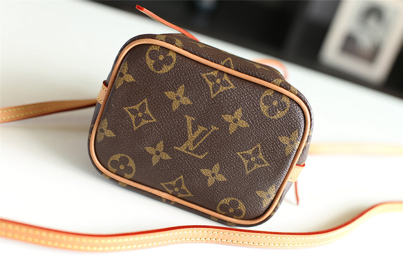 Fan Fashion Lu-Vi bags - 9390
