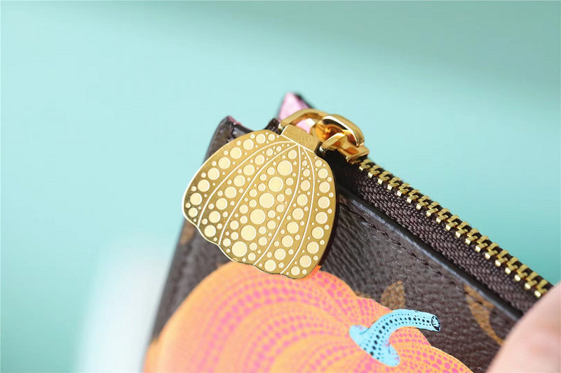 Fan Fashion Lu-Vi bags - 8738