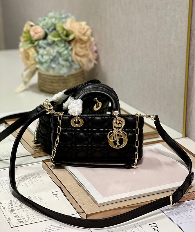 Amelia- DYOR FASHION BAGS - 1325