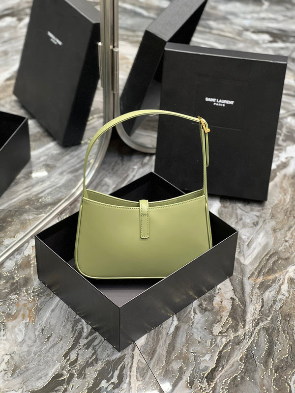 Amelia - YSL Bag - 2477