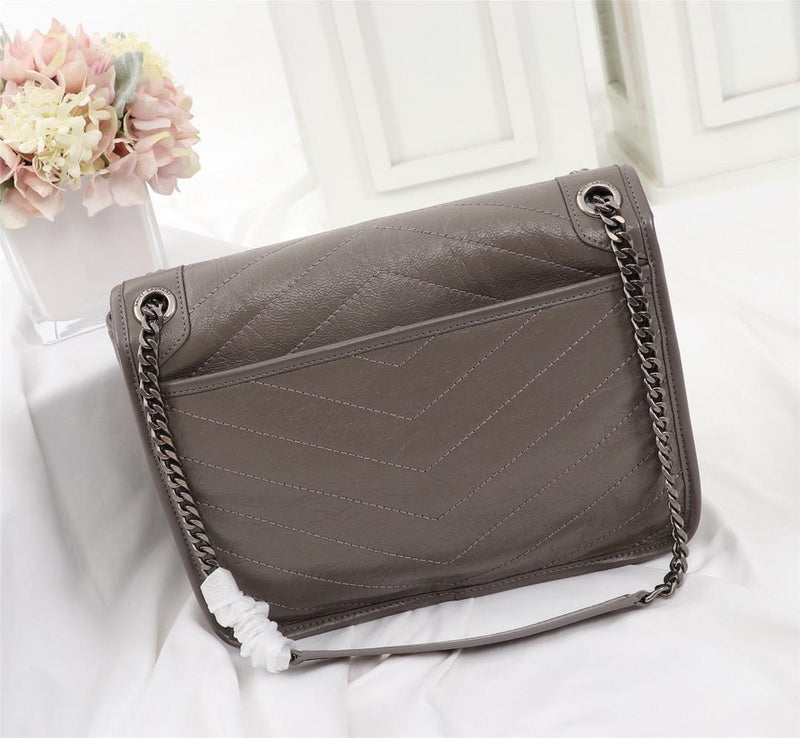 Amelia - YSL Bag - 2642